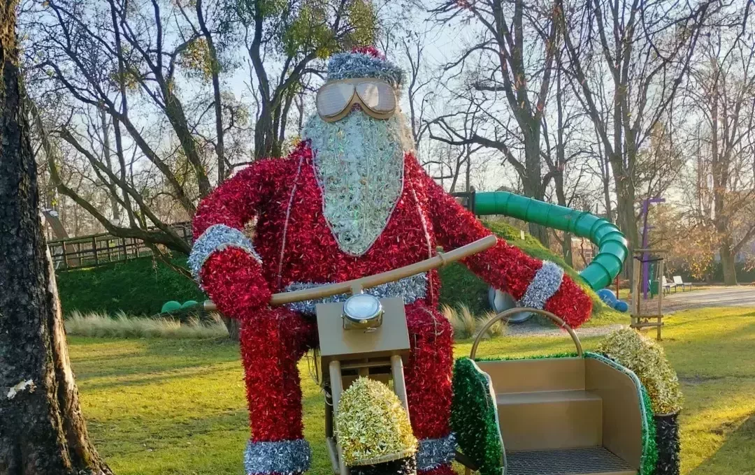 Zdjęcie do Iluminacje świetlne w Parku Bajka